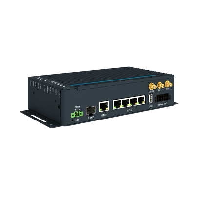ICR-4400、GLOBAL、5x以太网、1x RS232、1x RS485、CAN、PoE PSE+、SFP、USB、SD，不带附件